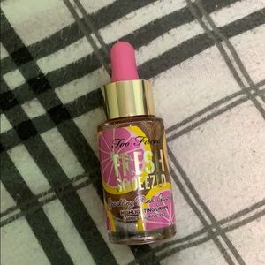 Too faced highlighter
